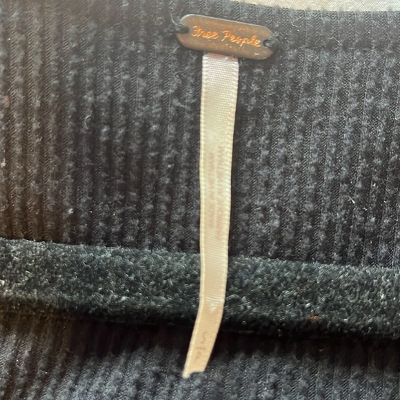 Free people - Picture 2 of 2